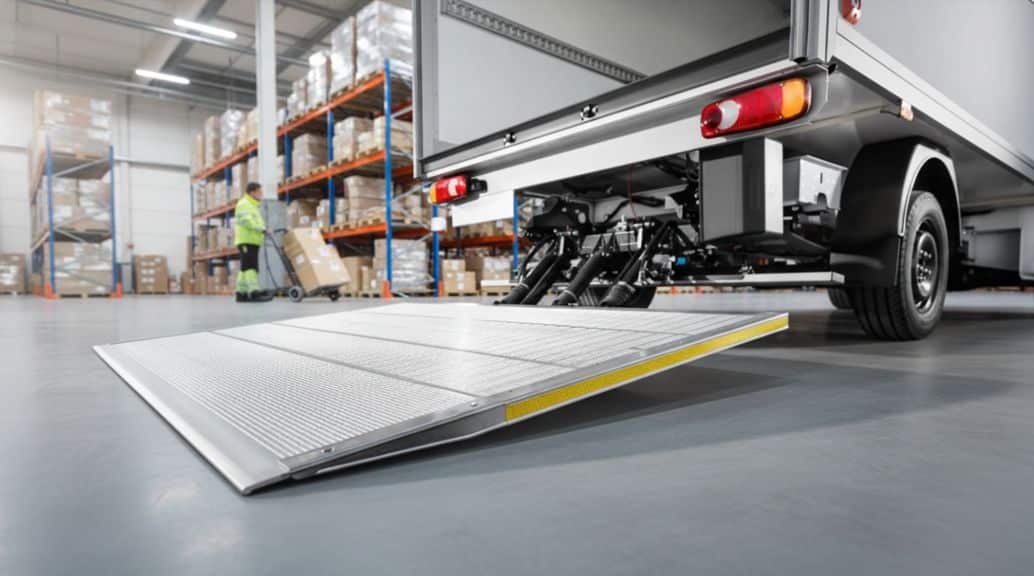 רמפה הידראולית למשאית
